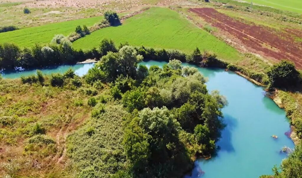 Η καταγάλανη Αμμουδιά και ο μυθικός ποταμός Αχέροντας (Video)