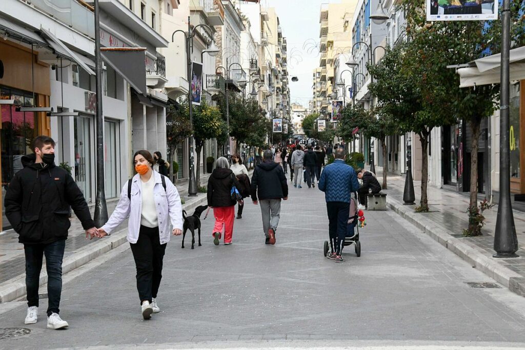 Κορονοϊός: «Ασφυξία» στα νοσοκομεία αλλά… χαλάρωση του lockdown – Οι πιθανές ημερομηνίες