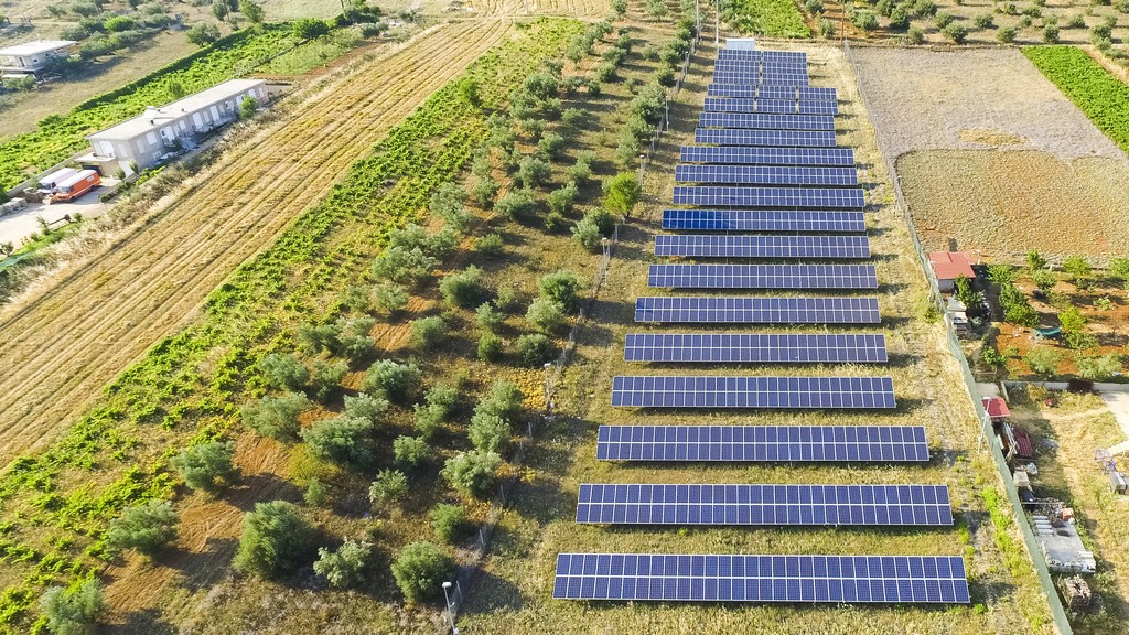 ΔΕΗ: «Ξεπουλάει» στη γερμανική RWE φωτοβολταϊκά σε Δ. Μακεδονία και Μεγαλόπολη