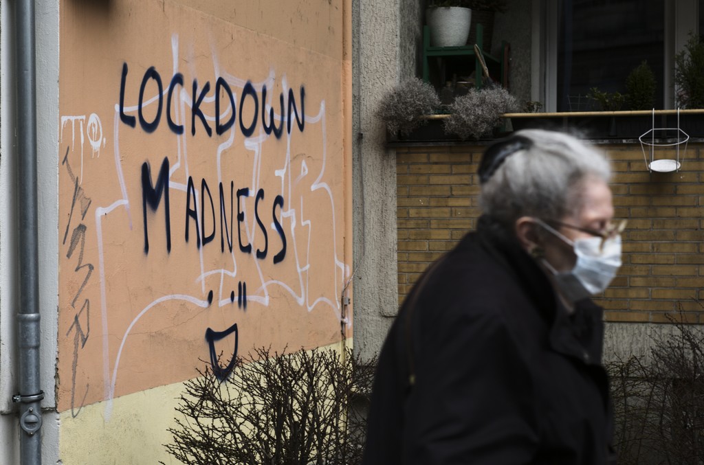 Γερμανία: Έσπασε το «φράγμα» των 3 εκατ. κρουσμάτων κορoνοϊού