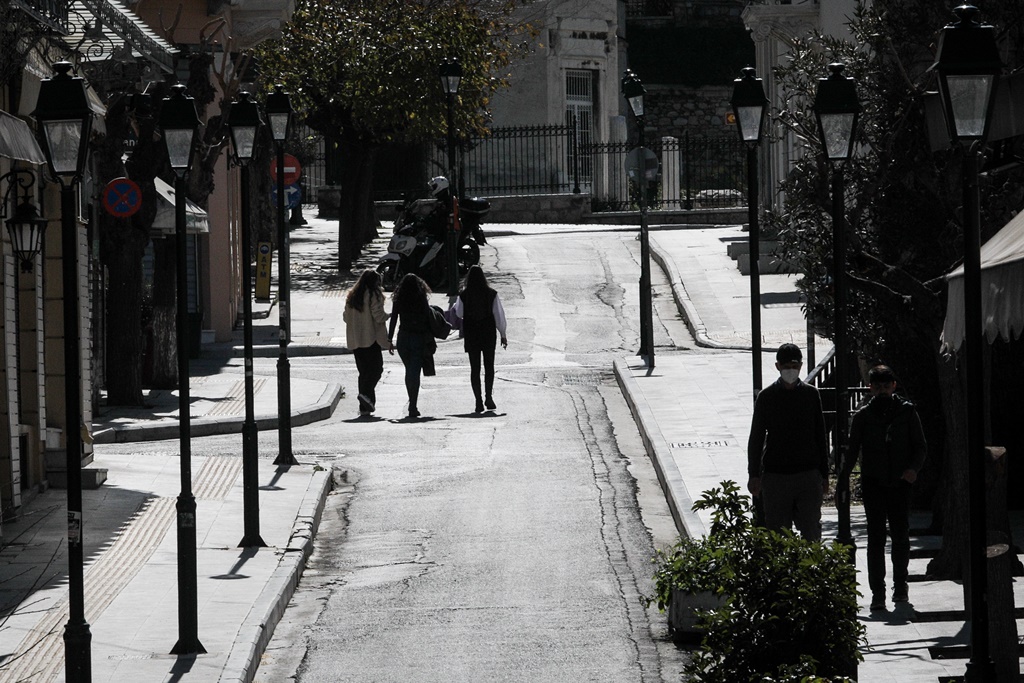 Lockdown: Διχασμένοι οι ειδικοί για τη χαλάρωση των μέτρων