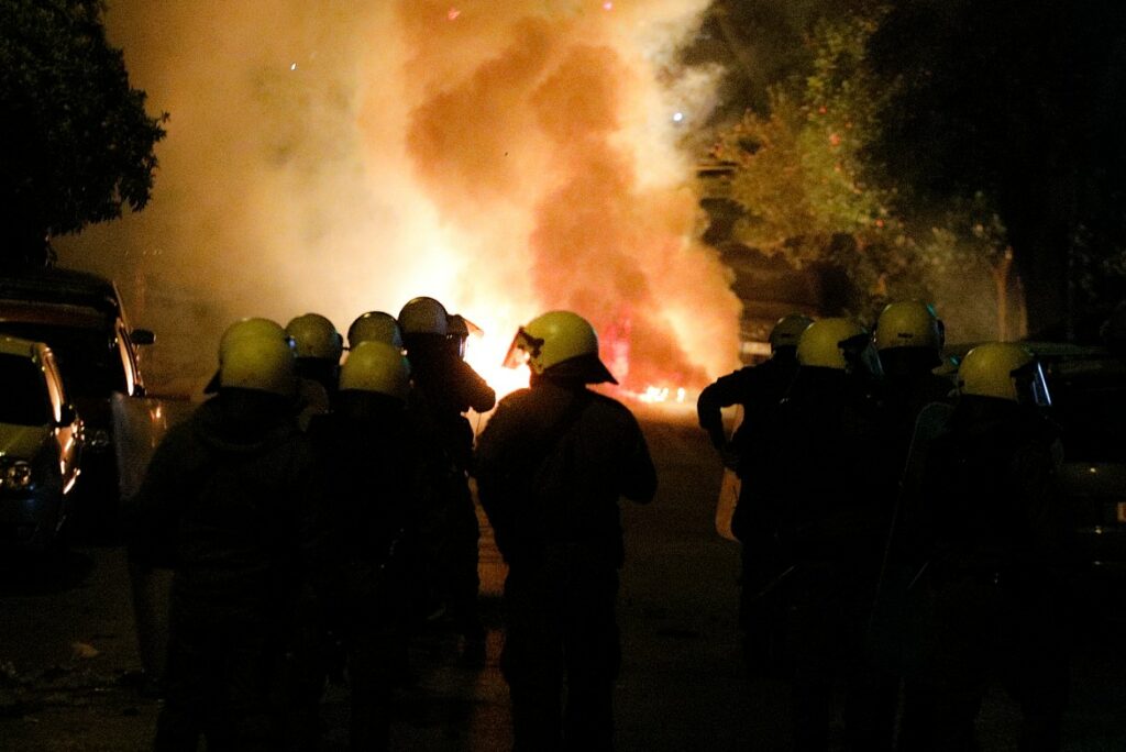 «Εσείς ξέρετε τι είστε; Τα πουτανάκια μου είστε»