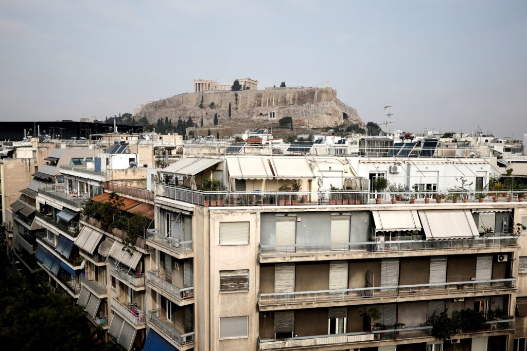 Η ΝΔ ακρίβυνε τα φτηνά σπίτια