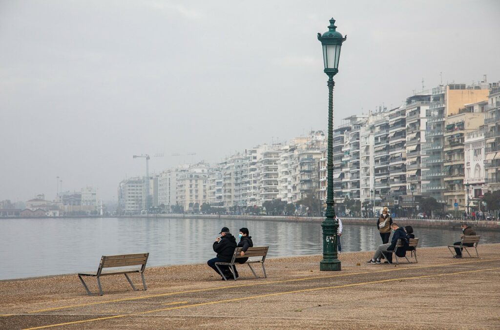 Στο μικροσκόπιο η Θεσσαλονίκη: Αυξημένο κατά 61% το ιικό φορτίο των λυμάτων στις τελευταίες μετρήσεις