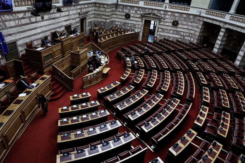 Βουλή: Υπερψηφίστηκε το νομοσχέδιο για το Ελληνικό
