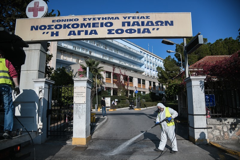 Δίωξη για τρία κακουργήματα κατά του τραυματιοφορέα στο Παίδων «Αγία Σοφία» – Συνελήφθη ο κατηγορούμενος