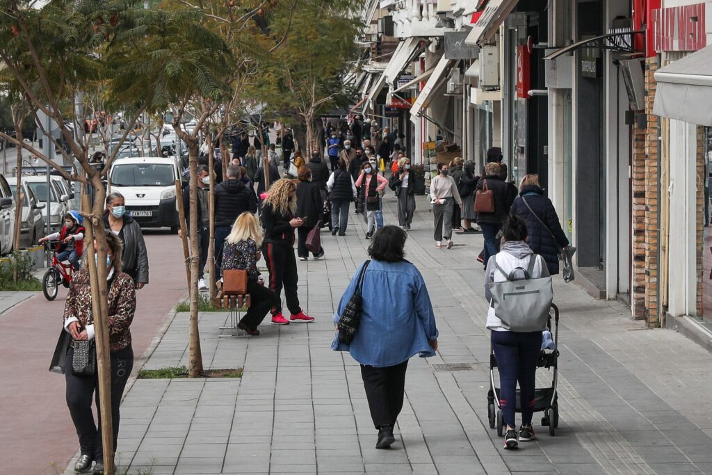 Επιστροφή στην κανονικότητα με αντιφάσεις και ερωτήματα – Ο οδικός χάρτης χαλάρωσης