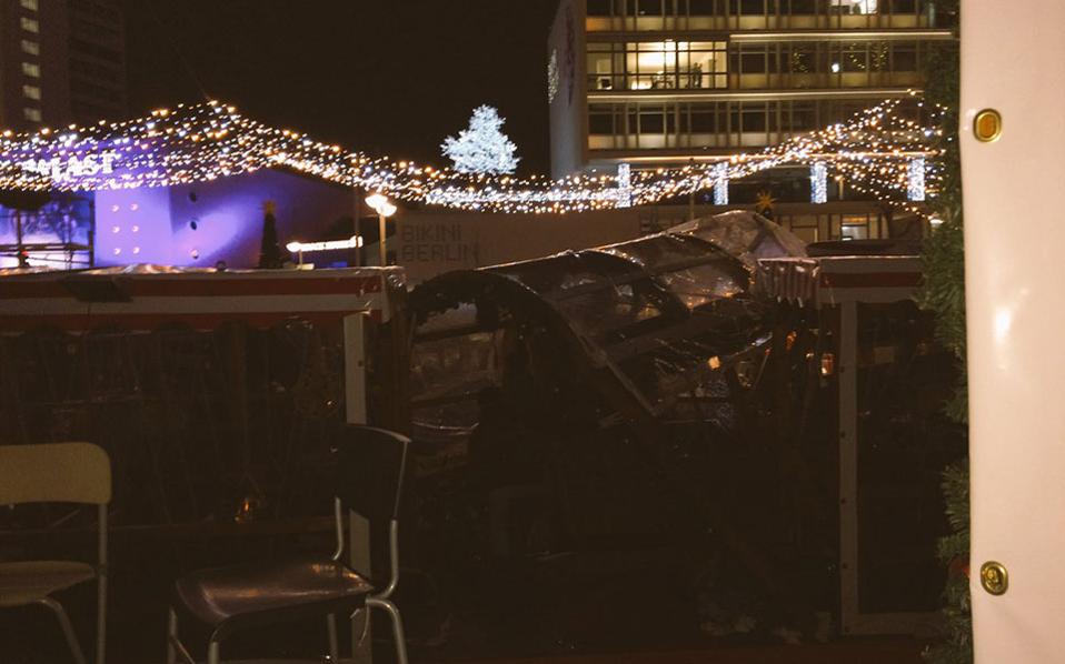 Βερολίνο: 12 οι νεκροί από το φορτηγό στην χριστουγεννιάτικη αγορά – Κρατείται ένας ύποπτος
