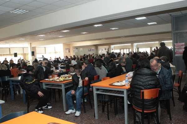 Θεσσαλονίκη: Γιορτινό τραπέζι για ευπαθείς κοινωνικές ομάδες