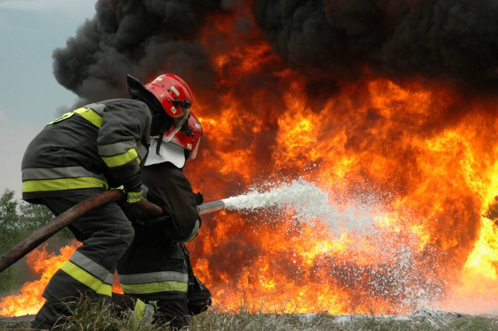 Πυρκαγιές σε Ζάκυνθο, Ηλεία και Μονεμβασιά – Επί ποδός η πυροσβεστική