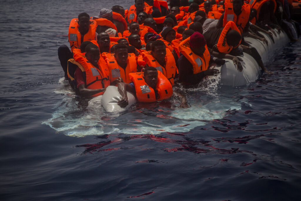 ΟΗΕ: Οι μετανάστες αντέχουν τη Σαχάρα, υπομένουν σεξουαλική βία και βασανιστήρια, πνίγονται στη Μεσόγειο
