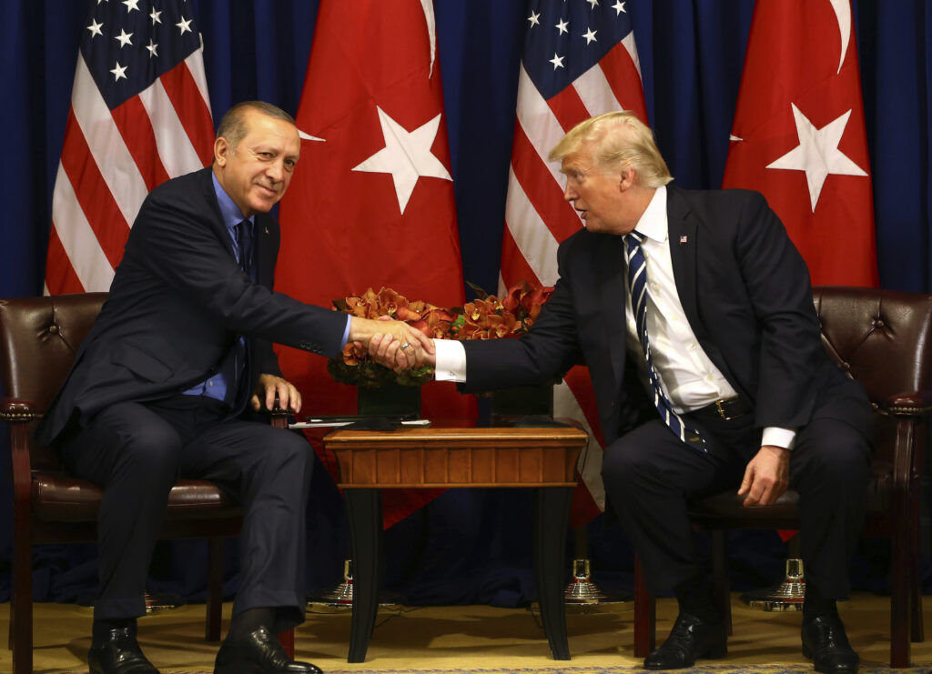 Σε τεντωμένο σχοινί οι σχέσεις Τουρκίας-ΗΠΑ – Επίσκεψη Τίλερσον με φόντο το Αφρίν