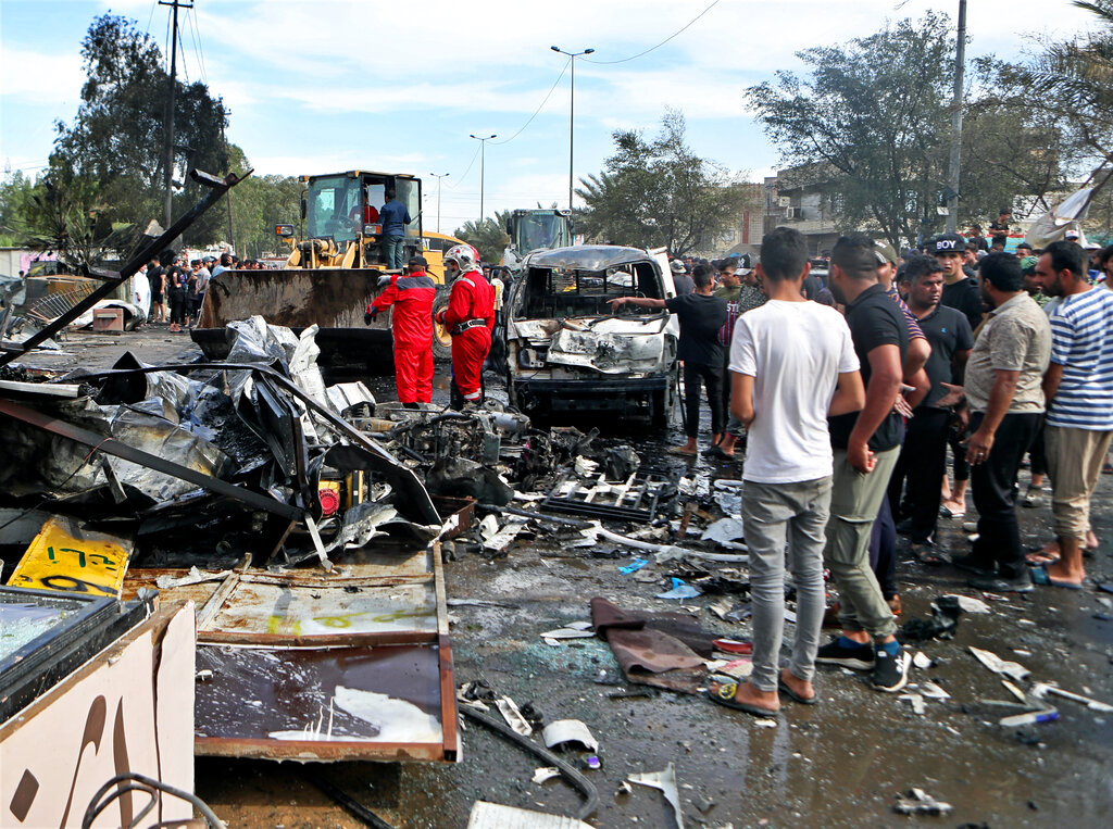 Τέσσερις νεκροί από έκρηξη παγιδευμένου αυτοκινήτου στη Σαντρ Σίτι της Βαγδάτης (Photos)
