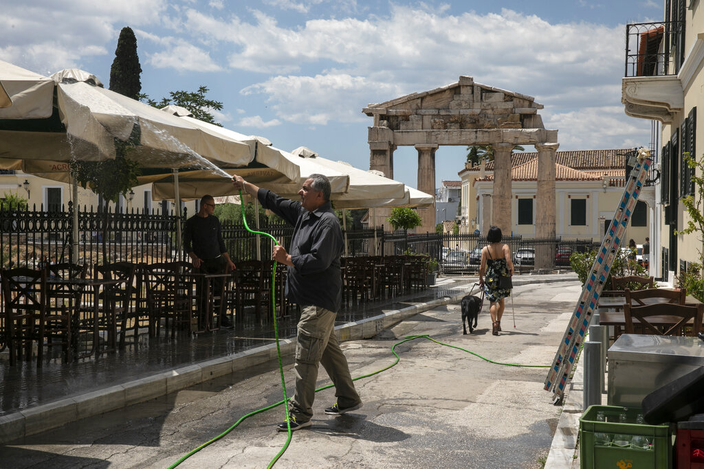 «Άνοιγμα» υπό πίεση: 75 θάνατοι – 822 διασωληνωμένοι – 2.759 νέα κρούσματα κορονοϊού