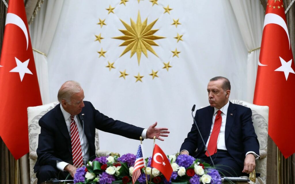 Μπάιντεν και Ερντογάν συμφώνησαν να τα… πουν στη Σύνοδο του ΝΑΤΟ