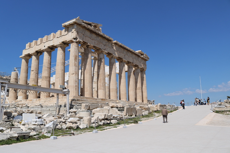 Μια δυσάρεστη εμπειρία στον βράχο της Ακρόπολης