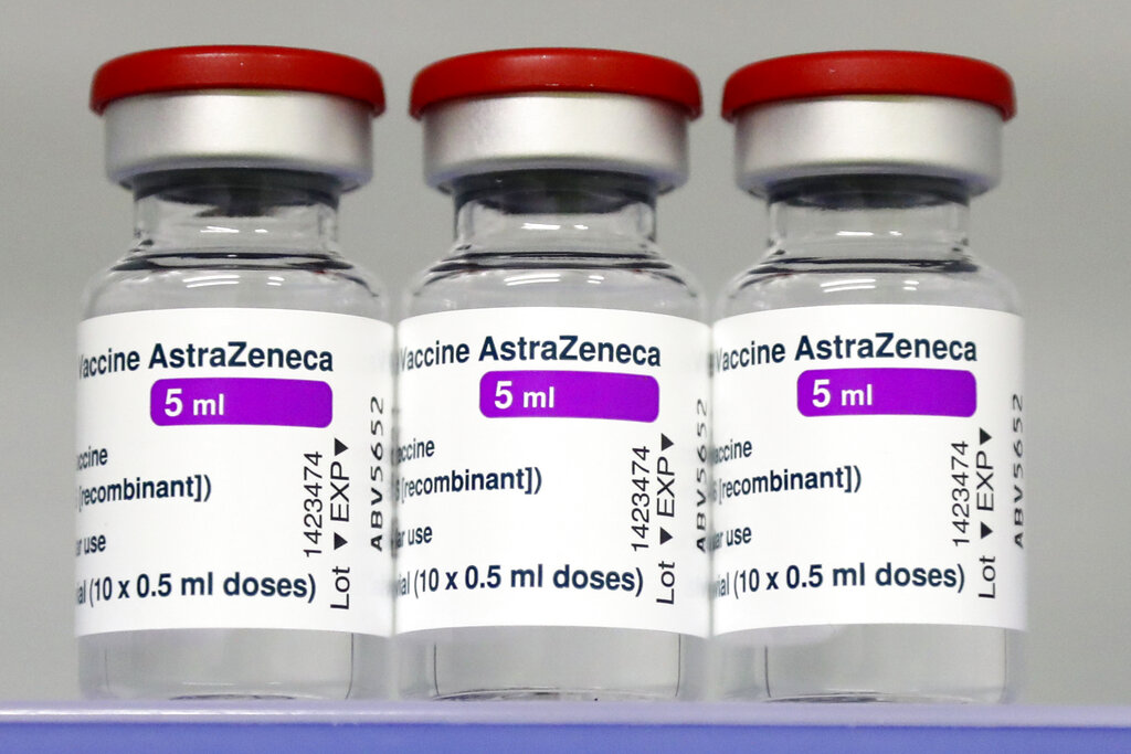 Οι νέες συστάσεις για το εμβόλιο της AstraZeneca – Τι ισχύει για τη δεύτερη δόση