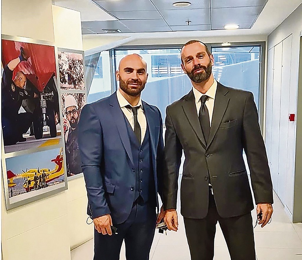 Εστιάτορες και μανικιουρίστες θα φέρουν τα self tests