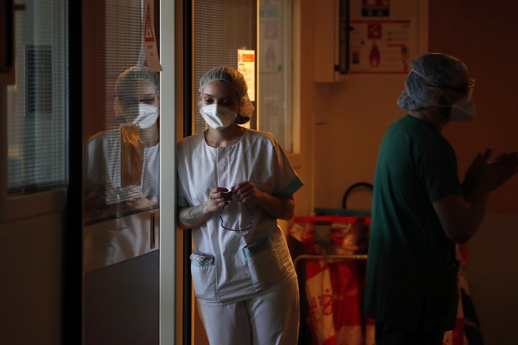 Γαλλία: Σχεδόν 6.000 ασθενείς με κορονοϊό στις ΜΕΘ