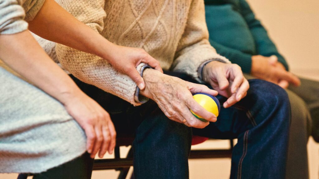 Κορονοϊός: Tι ισχύει για τα επισκεπτήρια στις Μονάδες Φροντίδας Ηλικιωμένων