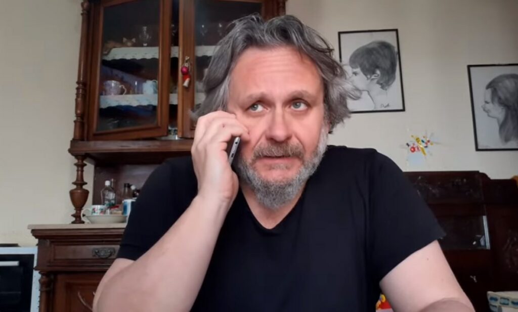 Ο Θανάσης Μιχαηλίδης τρολάρει το «σχέδιο παράκαμψης» του Κυριάκου Μητσοτάκη (Video)