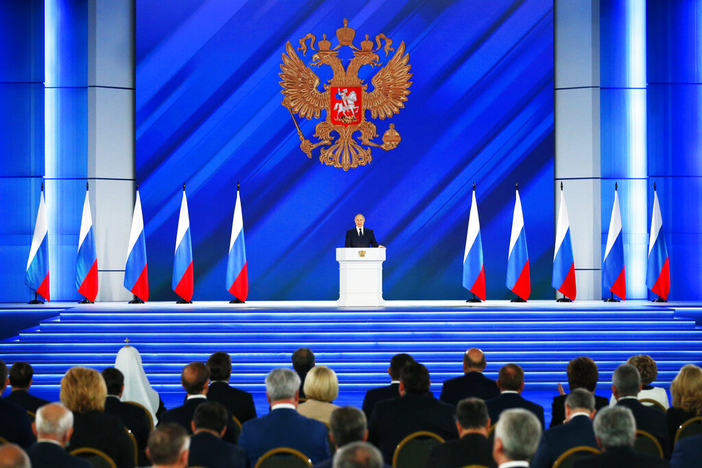 «Κόκκινη γραμμή» απέναντι στη «συλλογική Δύση» βάζει ο Πούτιν