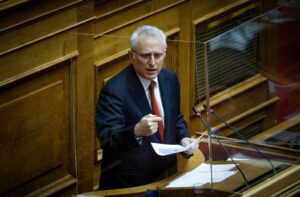 Γιάννης Ραγκούσης: «Το ανώτατο στέλεχος της κυβέρνησης πότε θα παραιτηθεί; »