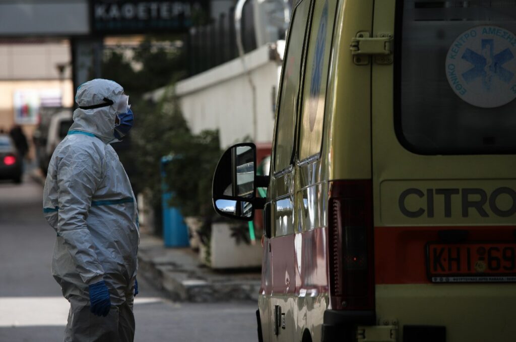 Λέσβος: Στη ΜΕΘ 63χρονη μετά τον εμβολιασμό της