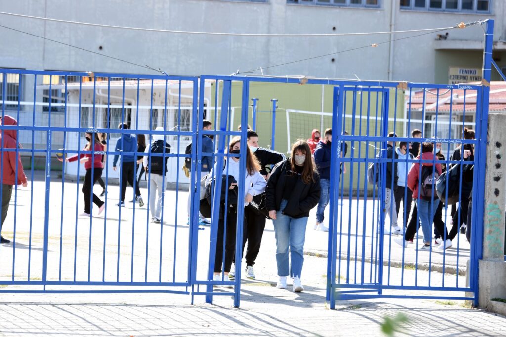 Λινού: Υπάρχει κενό στο πρωτόκολλο των self test για τα σχολεία