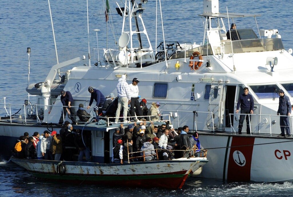 Τουλάχιστον 21 Αφρικανοί μετανάστες έχασαν τη ζωή τους ανοιχτά της Τυνησίας