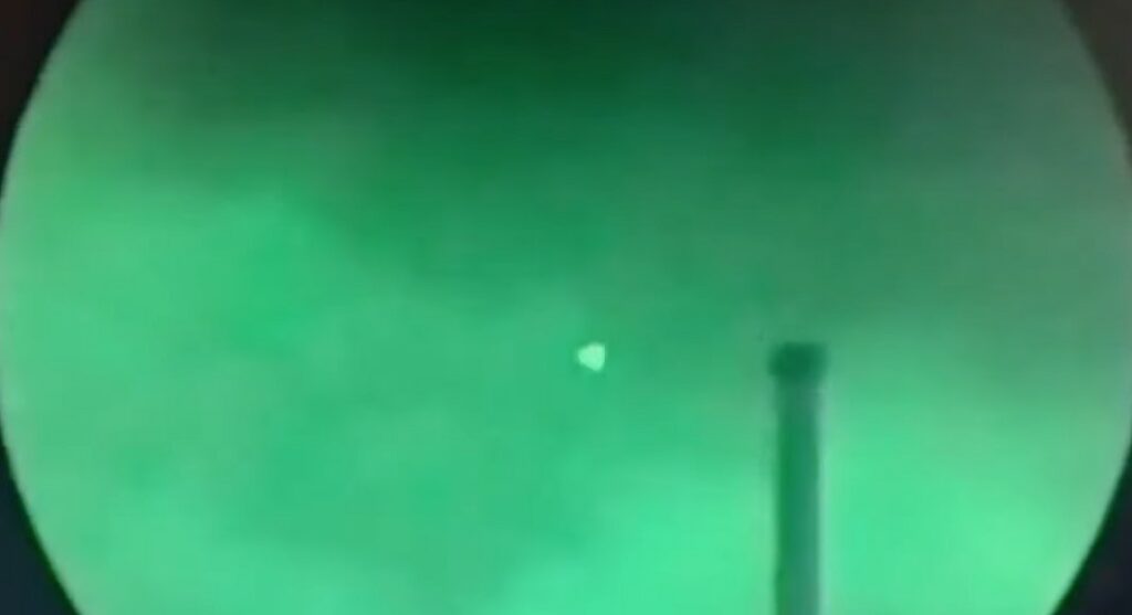 ΗΠΑ: Το Πεντάγωνο χαρακτήρισε «γνήσιο» ένα βίντεο με «καταδίωξη» πλοίων από UFO (Video)