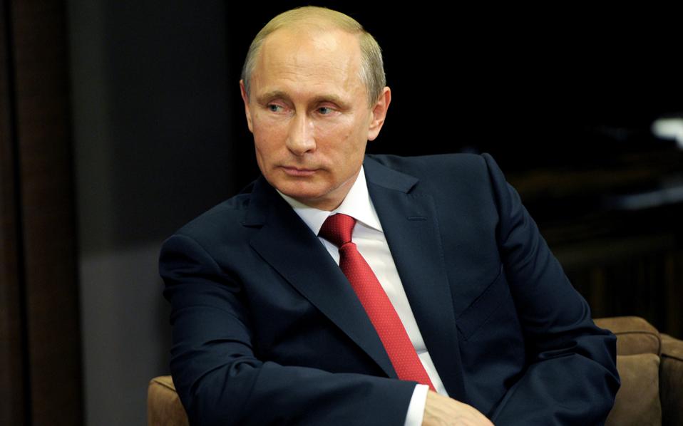 Ο Πούτιν δεν βλέπει με καλό μάτι την εκλογή Μακρόν