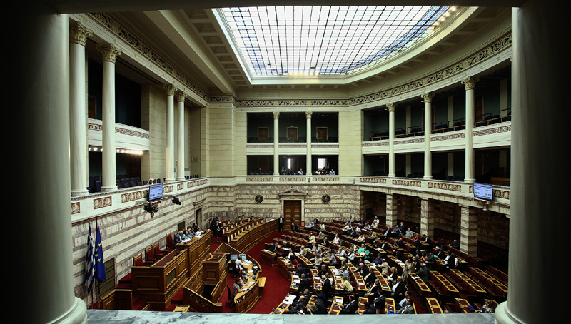 Βουλή: Σήμερα η ψηφοφορία για τα προαπαιτούμενα – Αντιδράσεις της αντιπολίτευσης (Live)