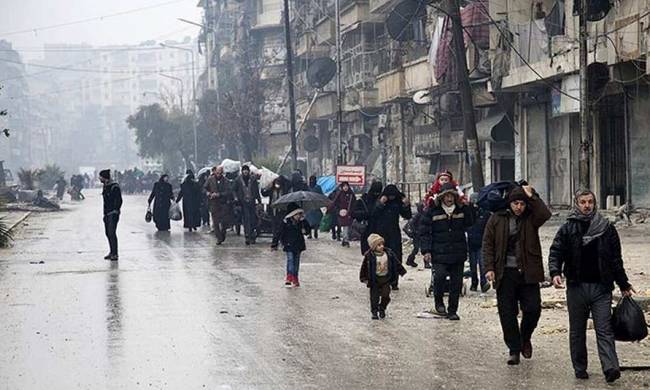 Πάνω από 25.000 έχουν απομακρυνθεί από το Χαλέπι, ενισχύει το προσωπικό του ο ΟΗΕ