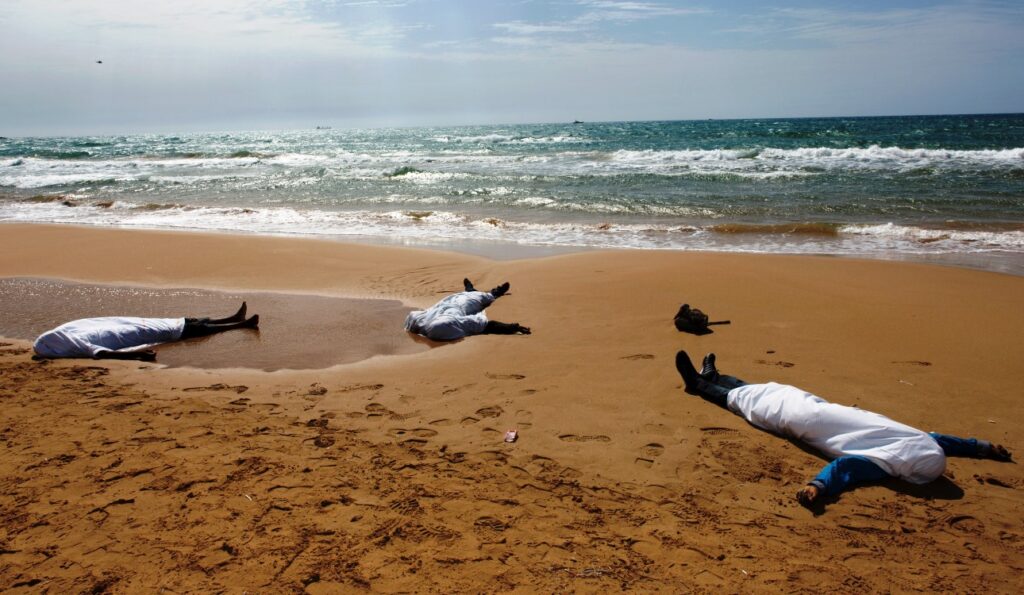 4.901 πρόσφυγες και μετανάστες έχασαν τη ζωή τους φέτος στη Μεσόγειο