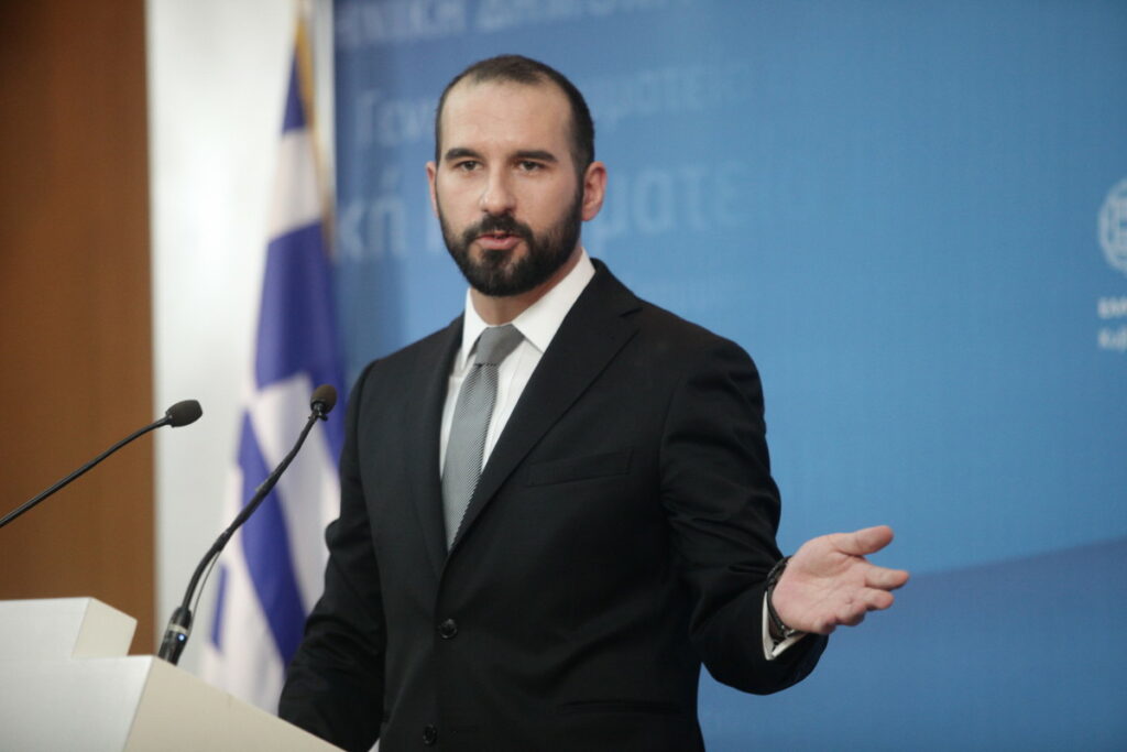 Τζανακόπουλος: Γιατί δεν σας ενοχλούν οι επιχειρηματίες που αποθεώνουν τον Μητσοτάκη;