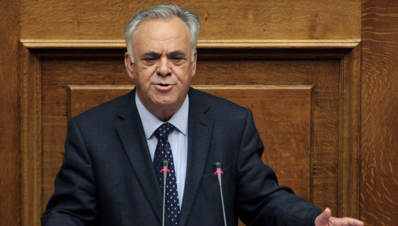 Δραγασάκης: Η Ελλάδα δεν μπορεί να πληρώνει τις αποκλίνουσες απόψεις των θεσμών