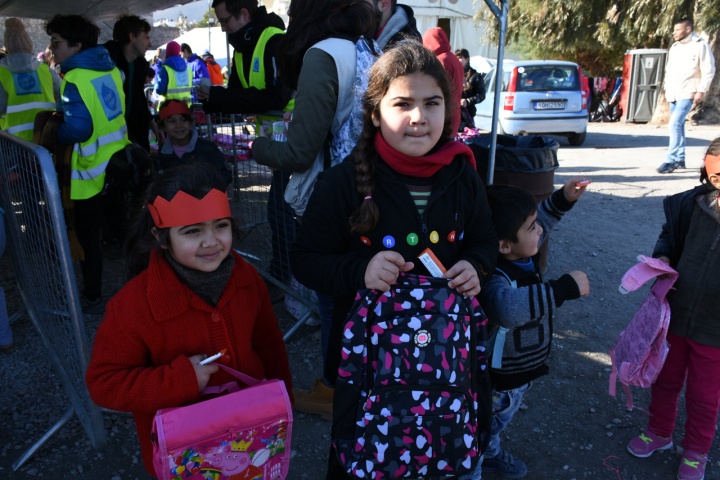 Χριστούγεννα για τα προσφυγάκια στη Σούδα Χίου