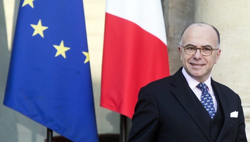 Και ο Γάλλος πρωθυπουργός στηρίζει Τσίπρα για τα κοινωνικά μέτρα