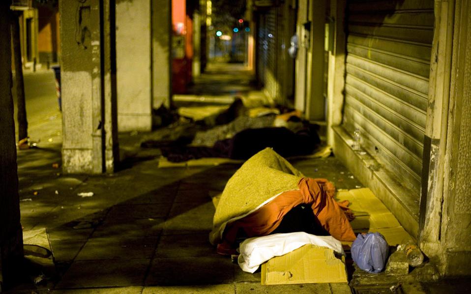 Αθήνα: Από σήμερα διατίθενται δύο θερμαινόμενοι χώροι για τους άστεγους