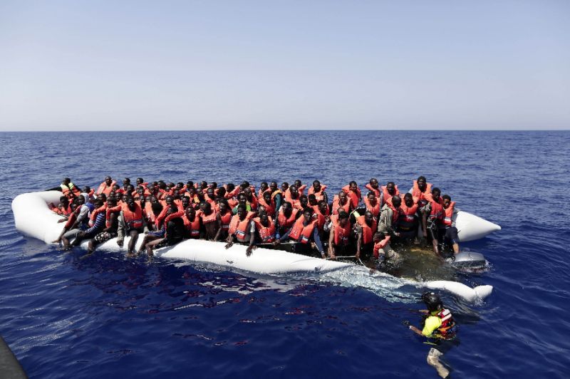 Ιταλία: Διάσωση 900 μεταναστών στα ανοιχτά της Λιβύης