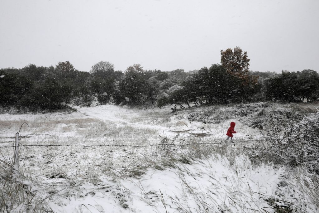 Καιρός: Ισχυροί άνεμοι και χιόνια