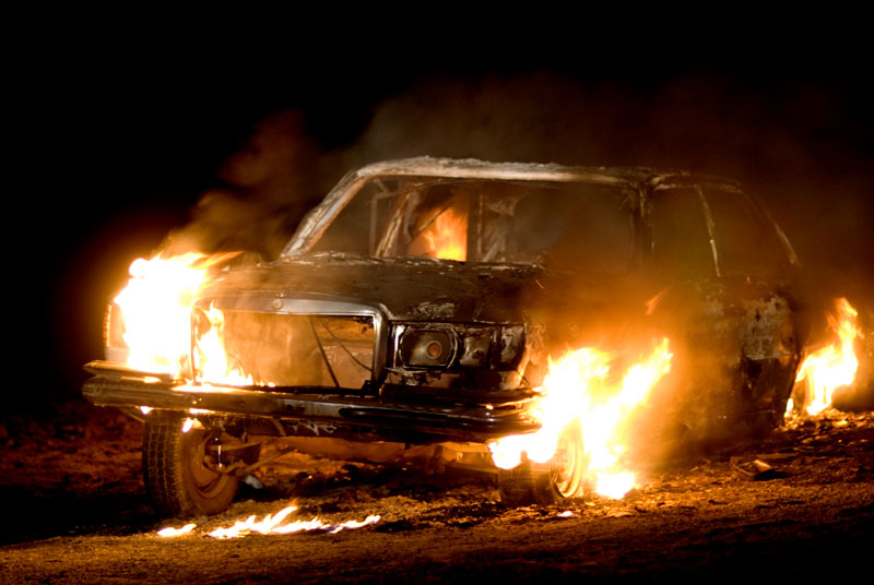 Γαλλία: Πάνω από 900 αυτοκίνητα πυρπολήθηκαν την Παραμονή της Πρωτοχρονιάς