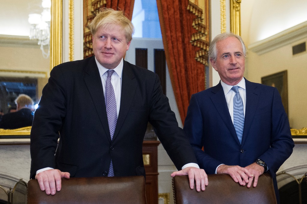 ΗΠΑ και Μ. Βρετανία θα υπογράψουν συμφωνία ελεύθερου εμπορίου