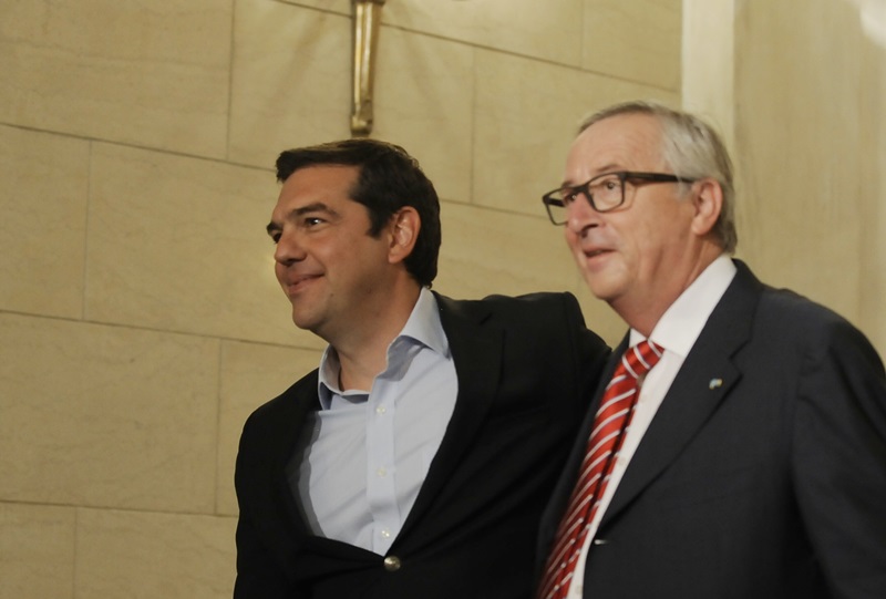 Γιούνκερ: Νομίζει ότι είναι ο πιο δημοφιλής πολιτικός στην Ελλάδα…