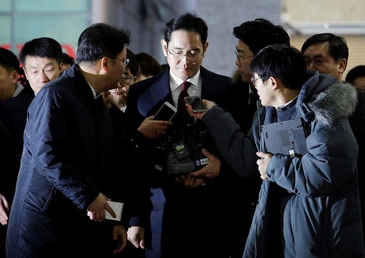 Νότια Κορέα: Ένταλμα σύλληψης για τον πρόεδρο της Samsung ζητά ο εισαγγελέας