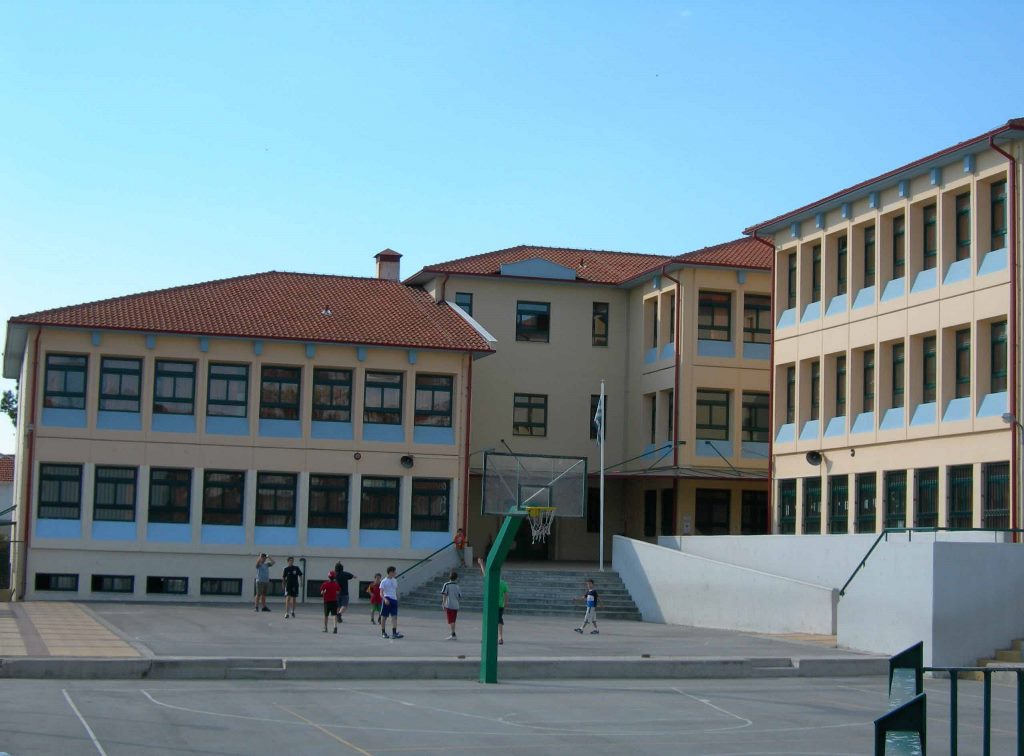 Κανονικά λειτουργούν την Τρίτη τα σχολεία στη Θεσσαλονίκη