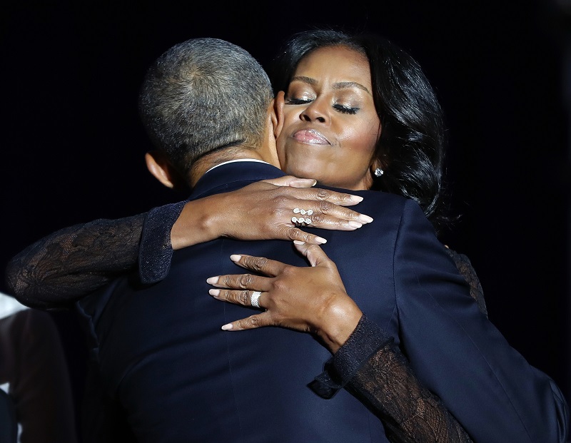 Η τρυφερή ευχή του Ομπάμα στη σύζυγό του μέσω Twitter (Photo)