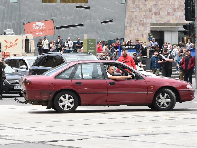 Μελβούρνη: Οδηγός πέφτει σε πλήθος – 4 νεκροί – Ελληνικής καταγωγής ο δράστης (Photos + video)