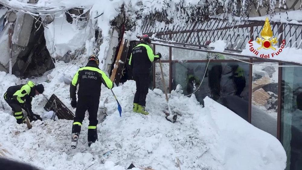 Ιταλία: Κανένα σημάδι ζωής από τους 25 αγνοούμενους – 4 νεκροί (Video)